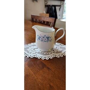 Carlton Japan Carla 506 Creamer Pitcher Floral Blue White Gold Trim